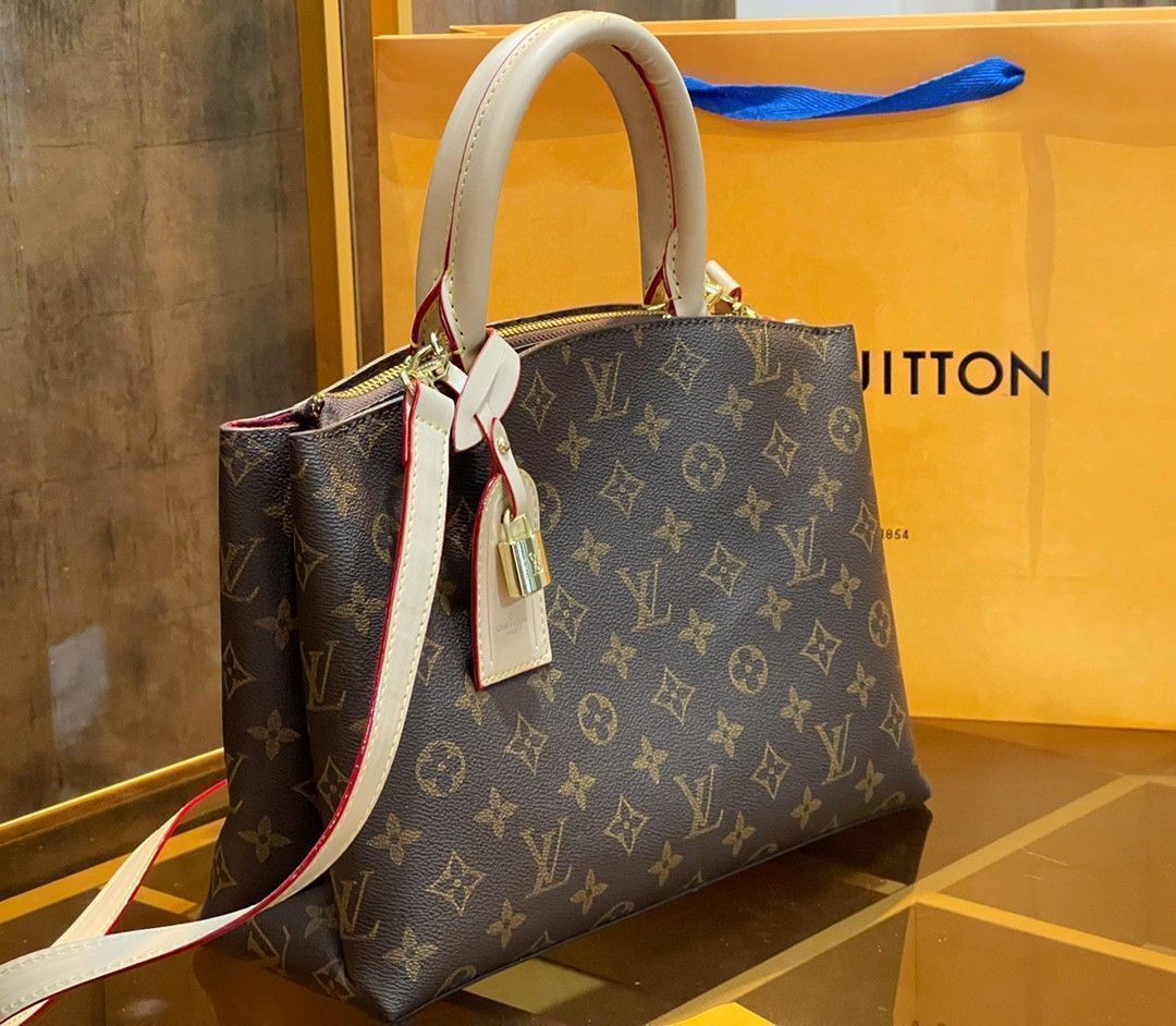 人気沸騰 LOUIS VUITTON ルイヴィトン ショルダーバッグ ハンドバッグ