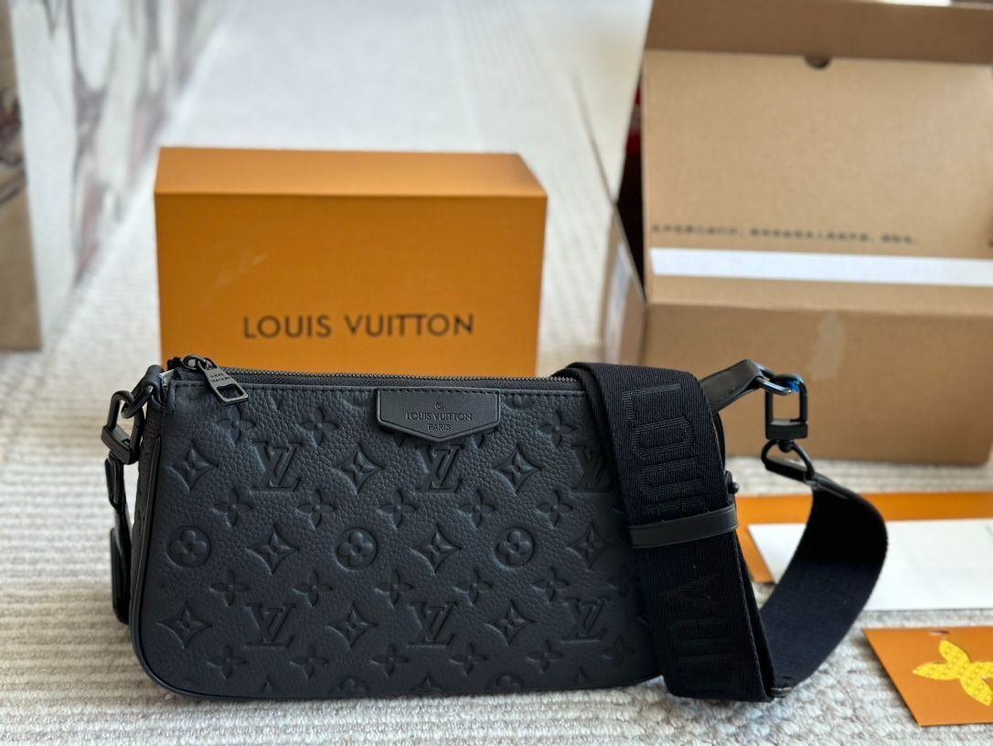 Louis Vuittonメンズリュックサック、小銭入れ、手首バッグ、ショルダーバッグ