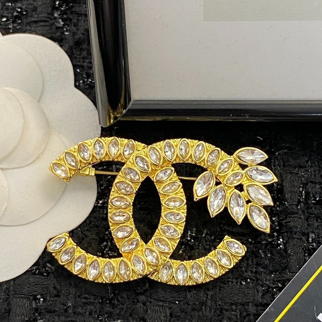 【今日特価】CHANEL シャネル 22 年 金色麦穂ダイヤブローチ?