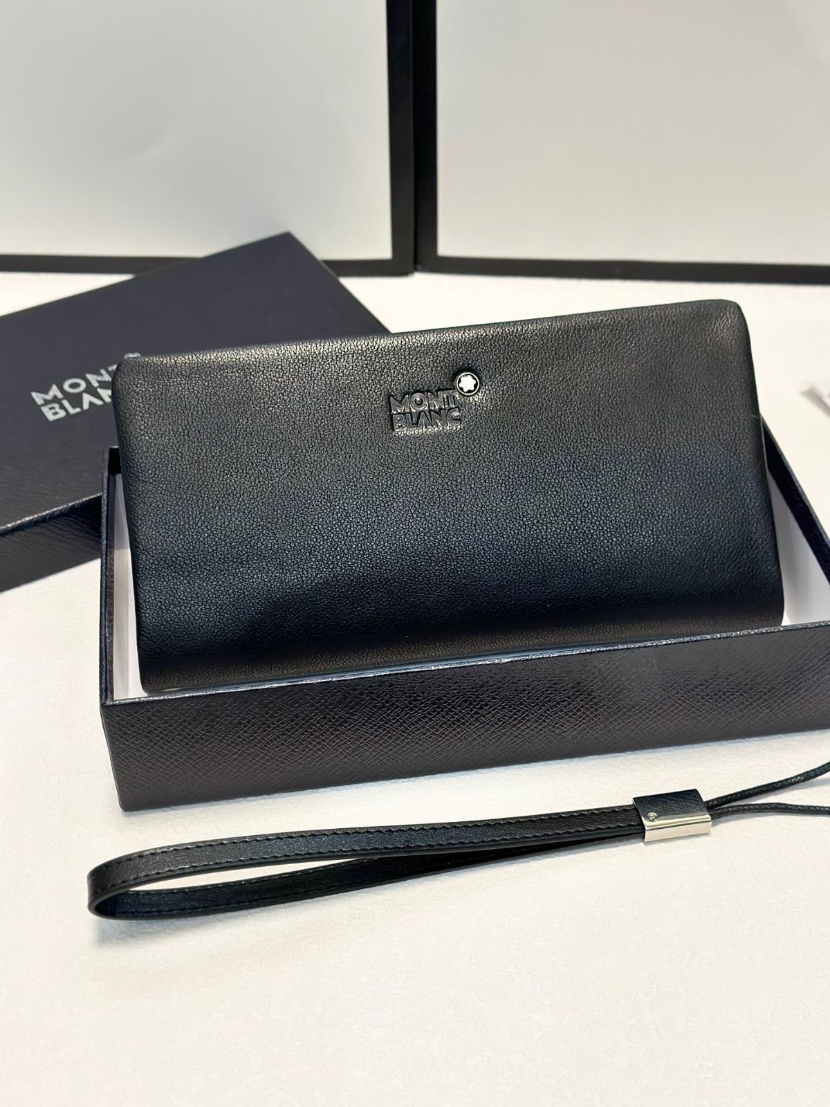 【本日限定特価】モンブラン メンズ レザー ハンドバッグ 21×10cm 高品質レザー 専用ボックス付き[本日特価|新品未使用品]
