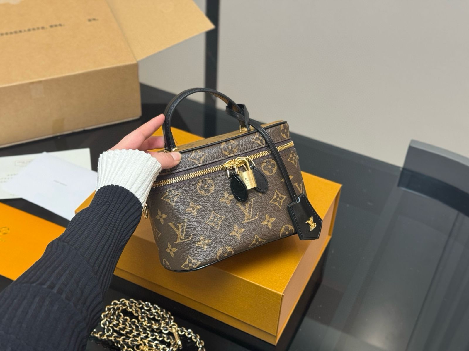 【今日特価】LV Nice Vanity Cosmetic Bag / ルイヴィトン ナイスヴァニティ化粧バッグ