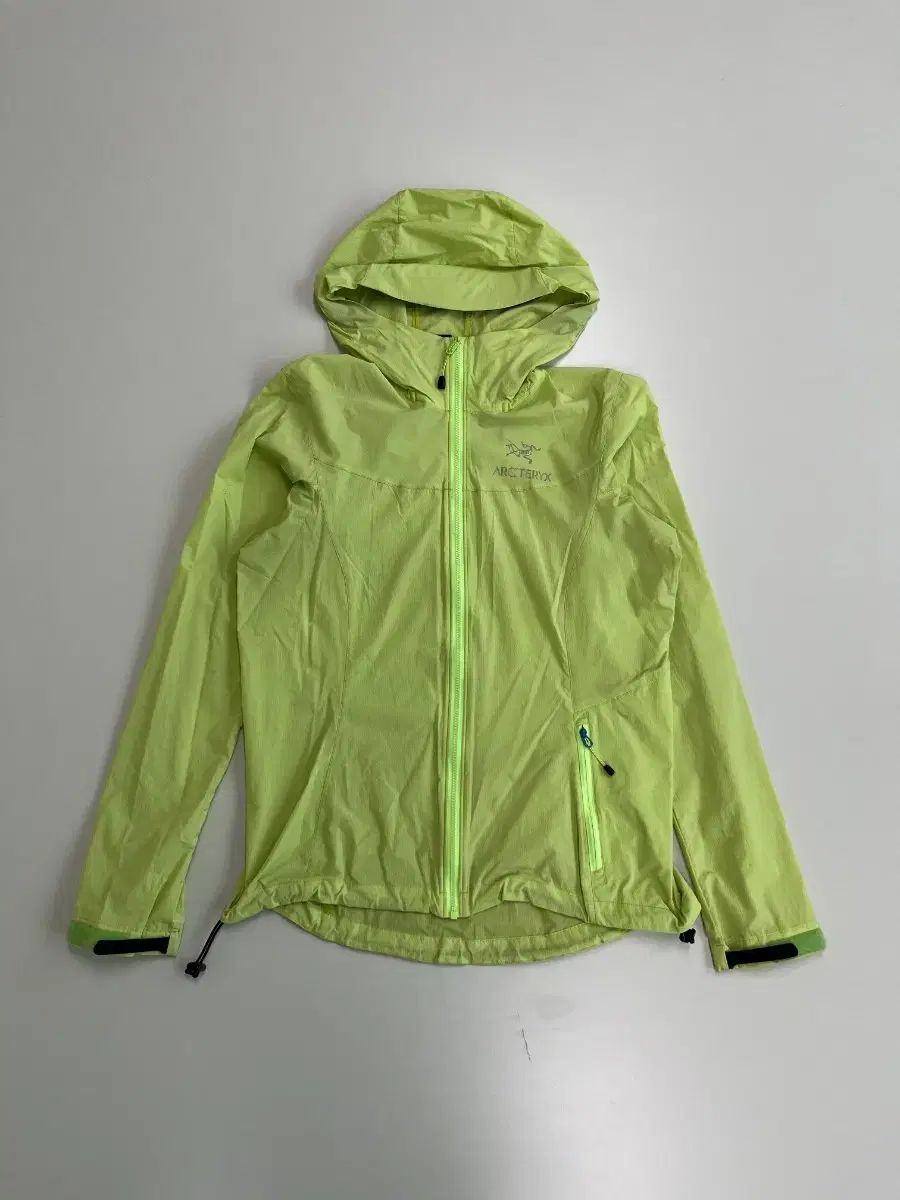 正規品 ARC'TERYX アークテリクスSquamish Hoody 旧モデル 蛍光