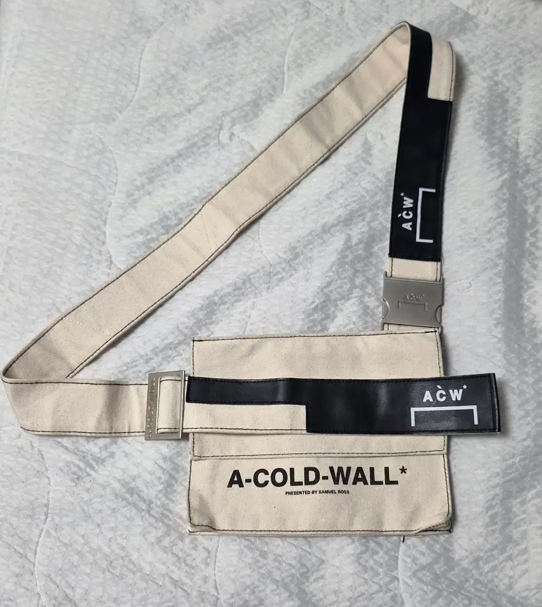 A-COLD-WALL ホルスターバッグ (キッドミリー 딘 着用)