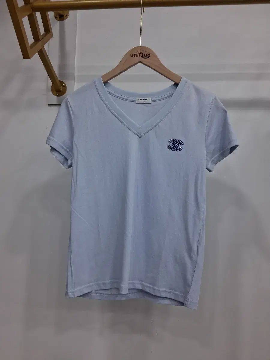 Vネック半袖Tシャツ スカイブルー