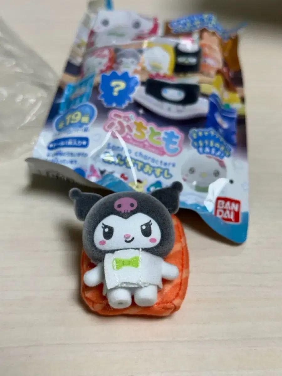 サンリオ ぷちぬいマスコット 3弾 サーモン寿司 クロミ 出品
