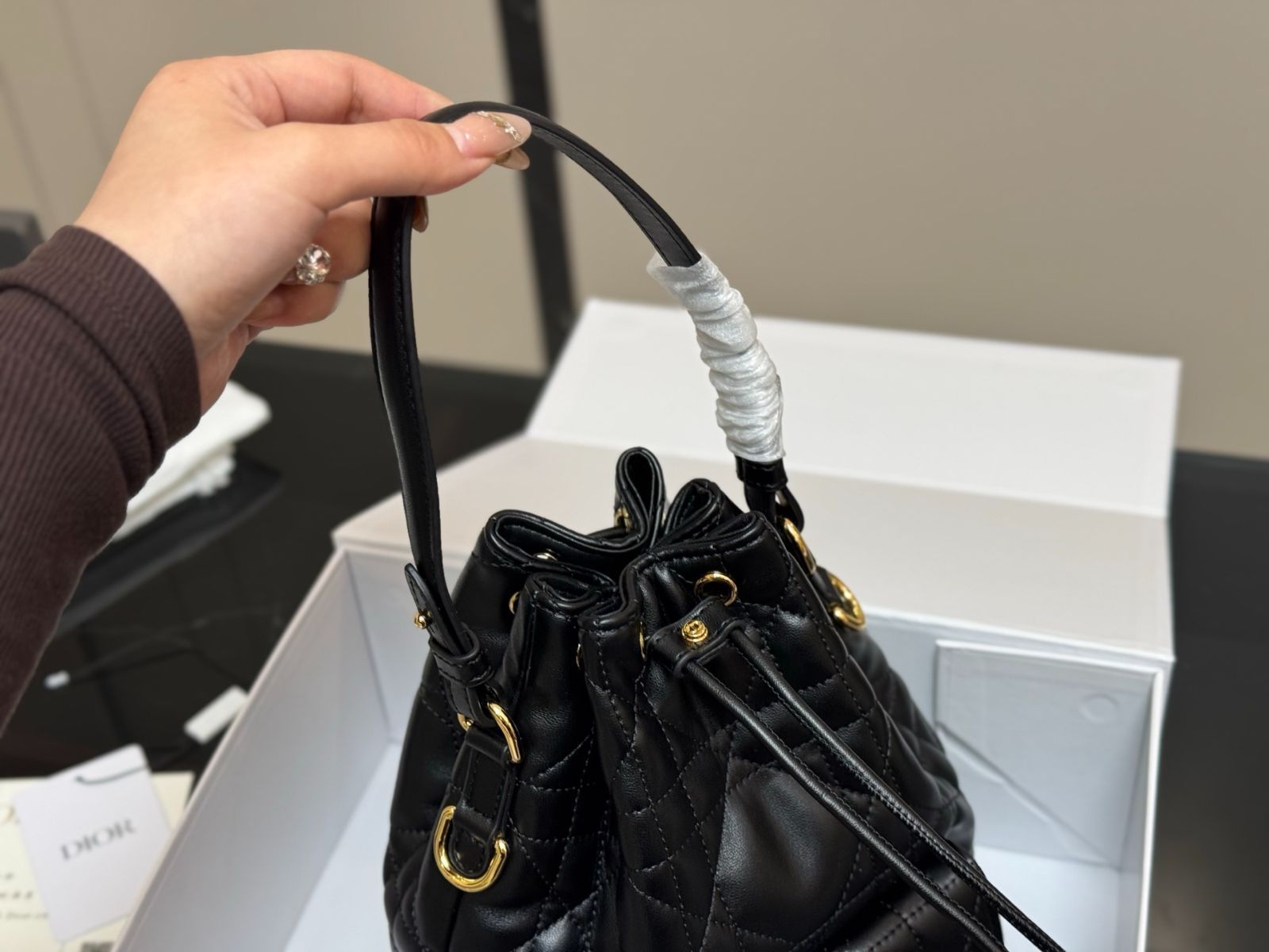 【今日特価】DIOR CARO バケットバッグ-MM輸入2 【今日特価】DIOR CARO バケットバッグ-MM輸入2