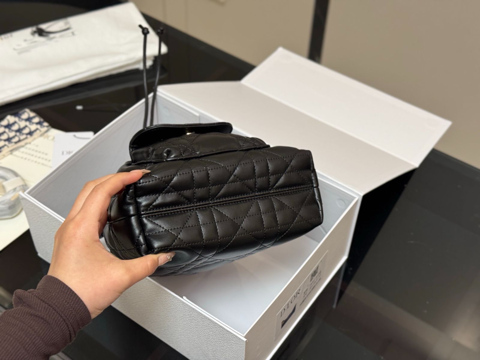 【今日特価】DIOR CARO バケットバッグ-MM輸入2 【今日特価】DIOR CARO バケットバッグ-MM輸入2