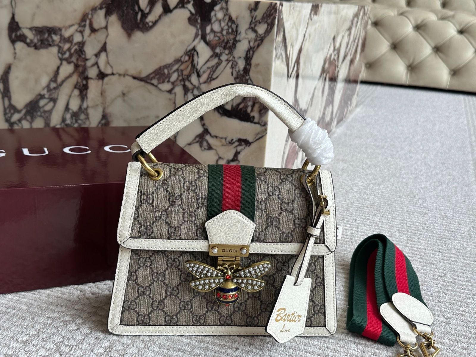 【今日特価】GucciMargaretBeeBag グッチマーガレットビーバッグ 【今日特価】GucciMargaretBeeBag グッチマーガレットビーバッグ