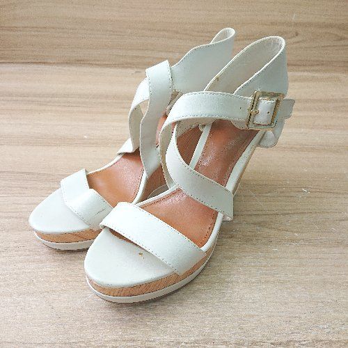 ◇ CHARLES&KEITH ミュ―ル サイズ36 ホワイト ブラウン レディース E 【1406050099121】