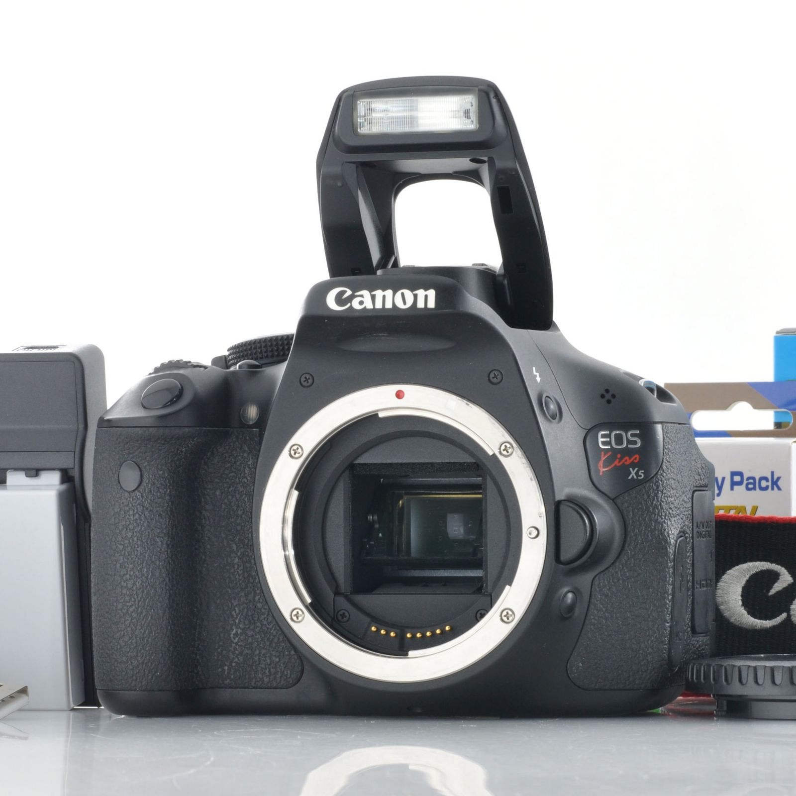 【キヤノン】Canon KISS X5 デジタル一眼レフカメラ + バッテリー、充電器付属 #T164A