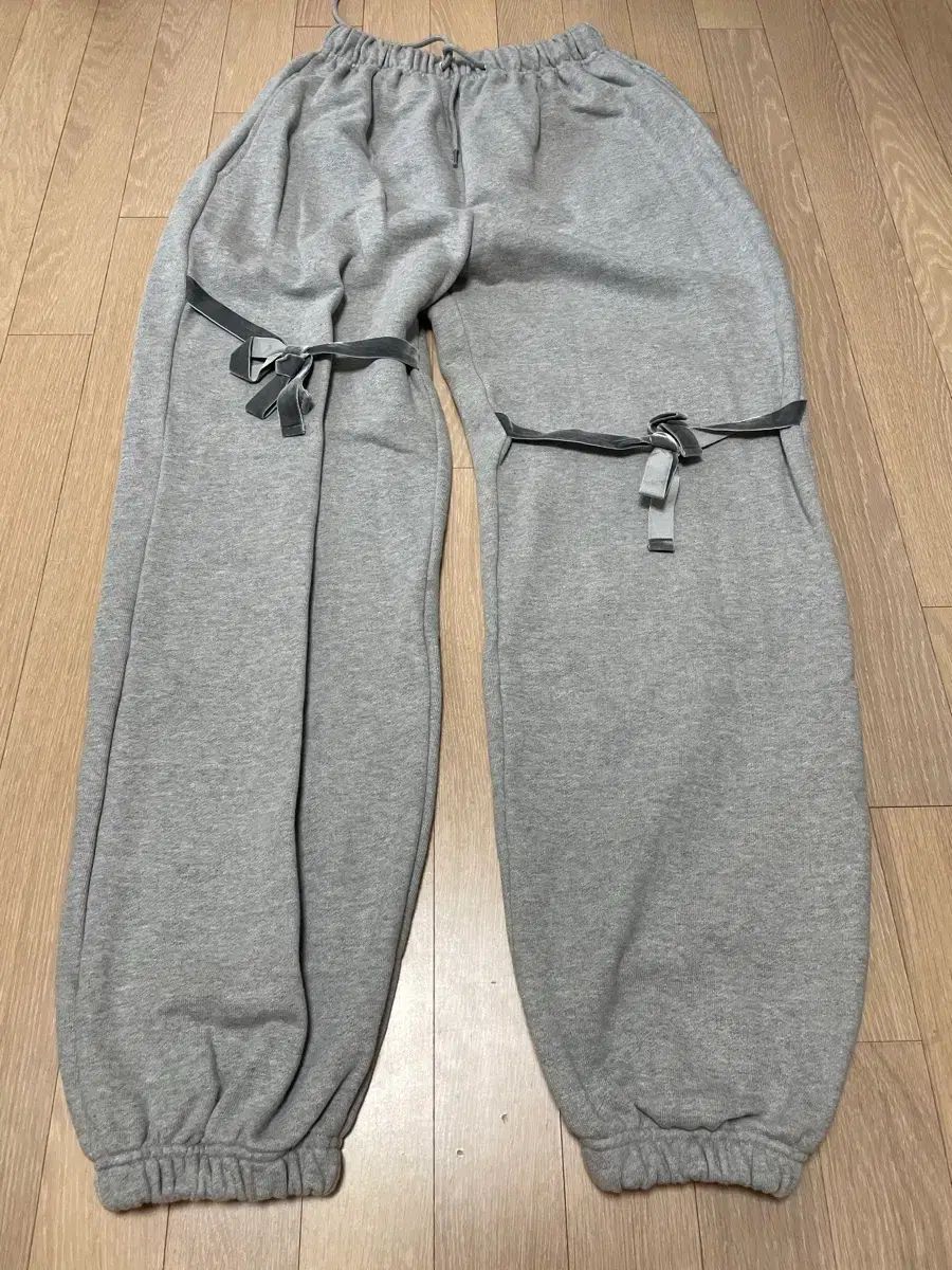 ツアーベルベット リー リボン ジョガー トレーナー パンツ