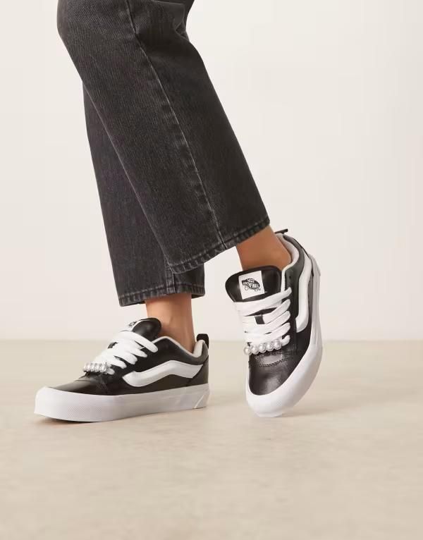 バンズ レディース シューズ スニーカー トール レザー Vans Knu Skooleather sneakers in metallic Black ブラック