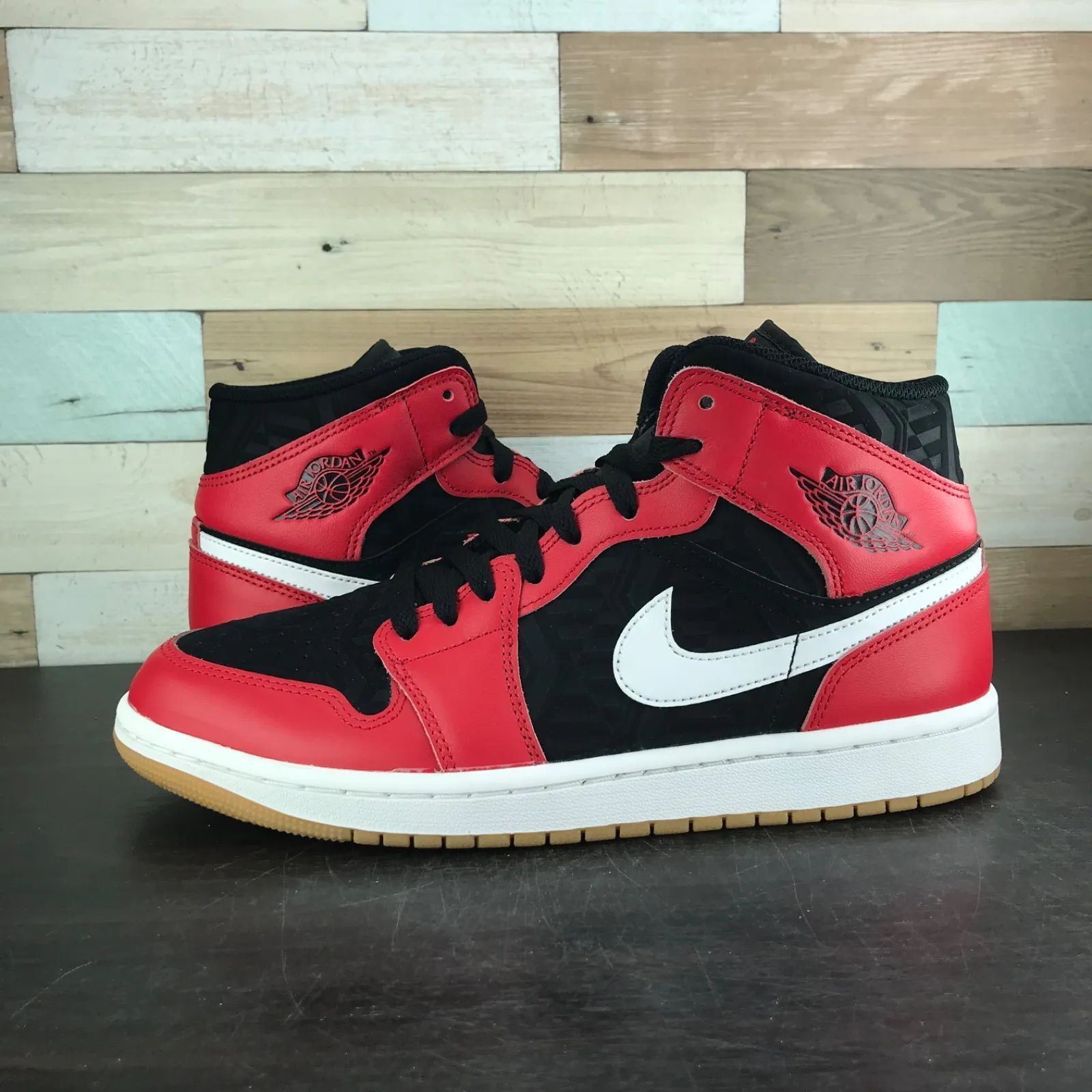 NIKE AIR JORDAN 1 MID SE MERRY CHRISTMAS ナイキ エア ジョーダン 1 