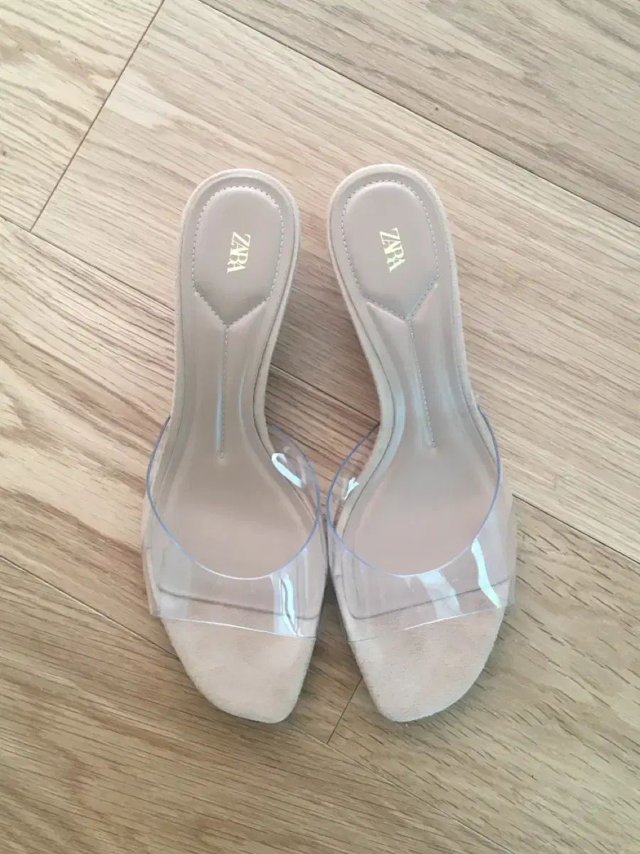 ZARA ザラ ビニール ウェッジ サンダル 235