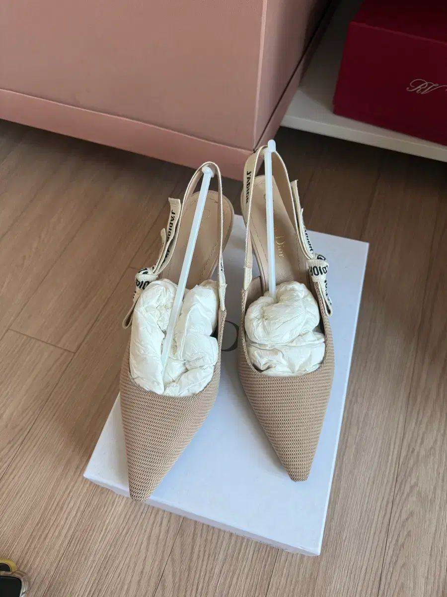J'adior スリングバック 38