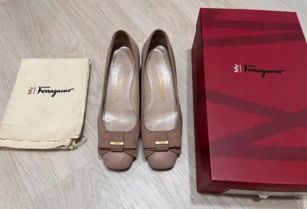 MY FERRAGAMO マイ フェラガモ MY MUSE_ピンク リボン ミドルヒール シュー