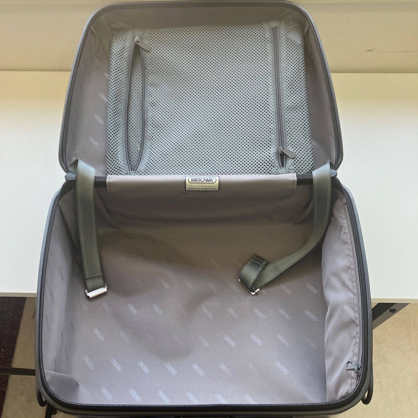 RIMOWA リモワ サルサデラックス ビューティーケース 13L グレー系