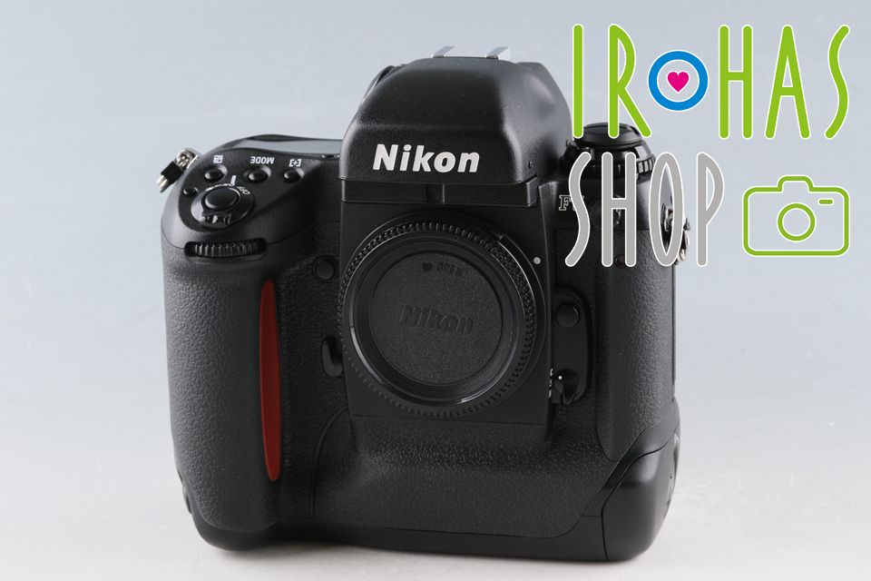 Nikon F5 35mm SLR FIlm Camera #64242E3