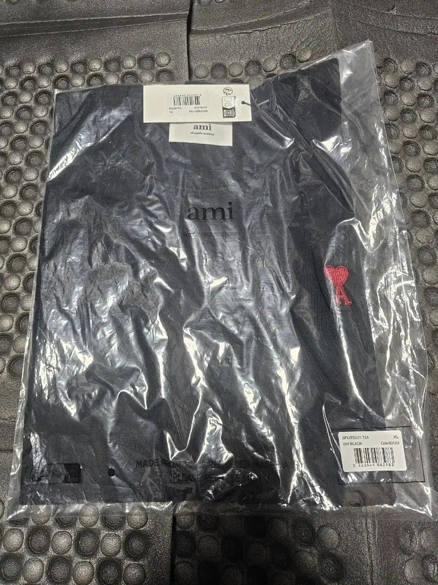 アミ スモール ハート ブラック Tシャツ XL