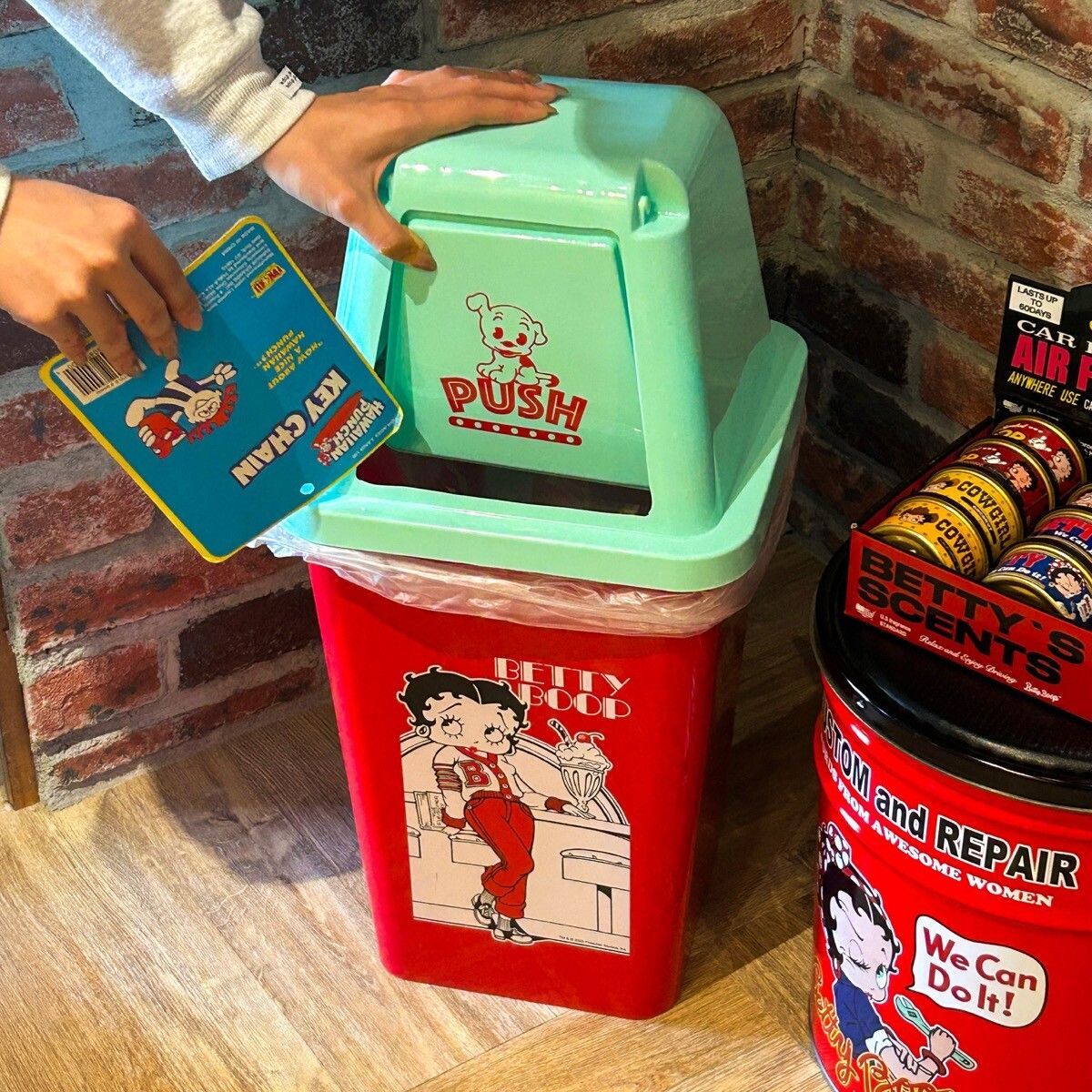 BETTY BOOP ダストボックス 20L 大きい ベティちゃん アメリカン