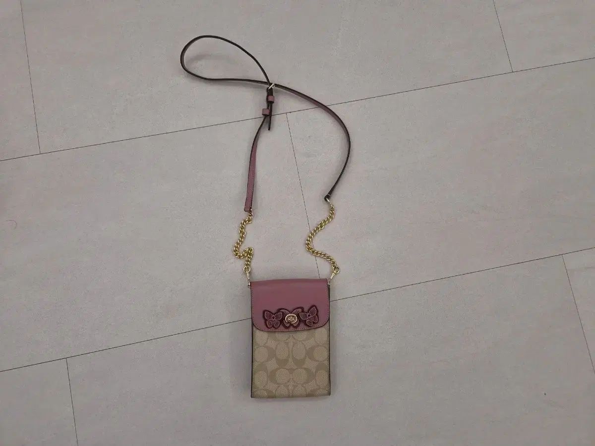 COACH コーチ シグネチャー フラワー 携帯 ケース バッグ