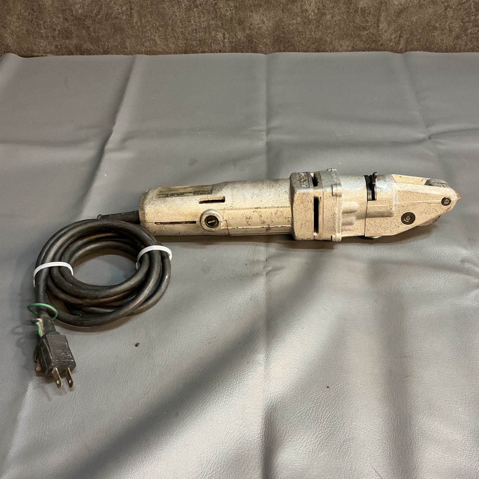 【中古】日立工機 CE16Y 板金カッタ 【越谷店】｜詳細画像