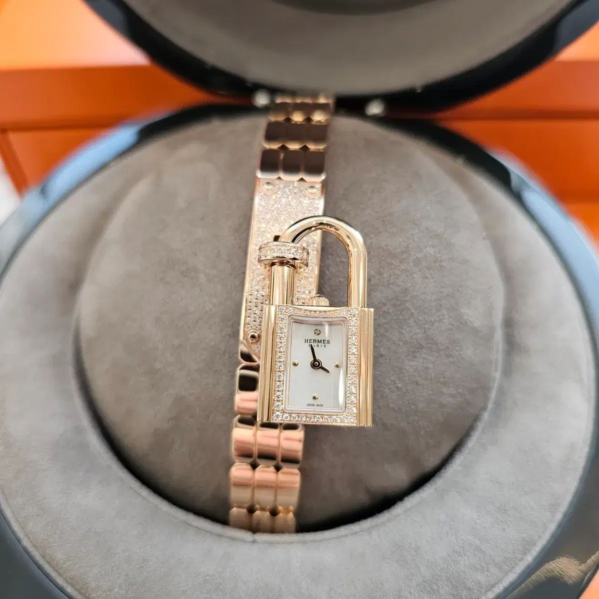 新品 未使用 Hermes 18K ケリーウォッチ ダイヤモンド 265p ローズゴールド 出品