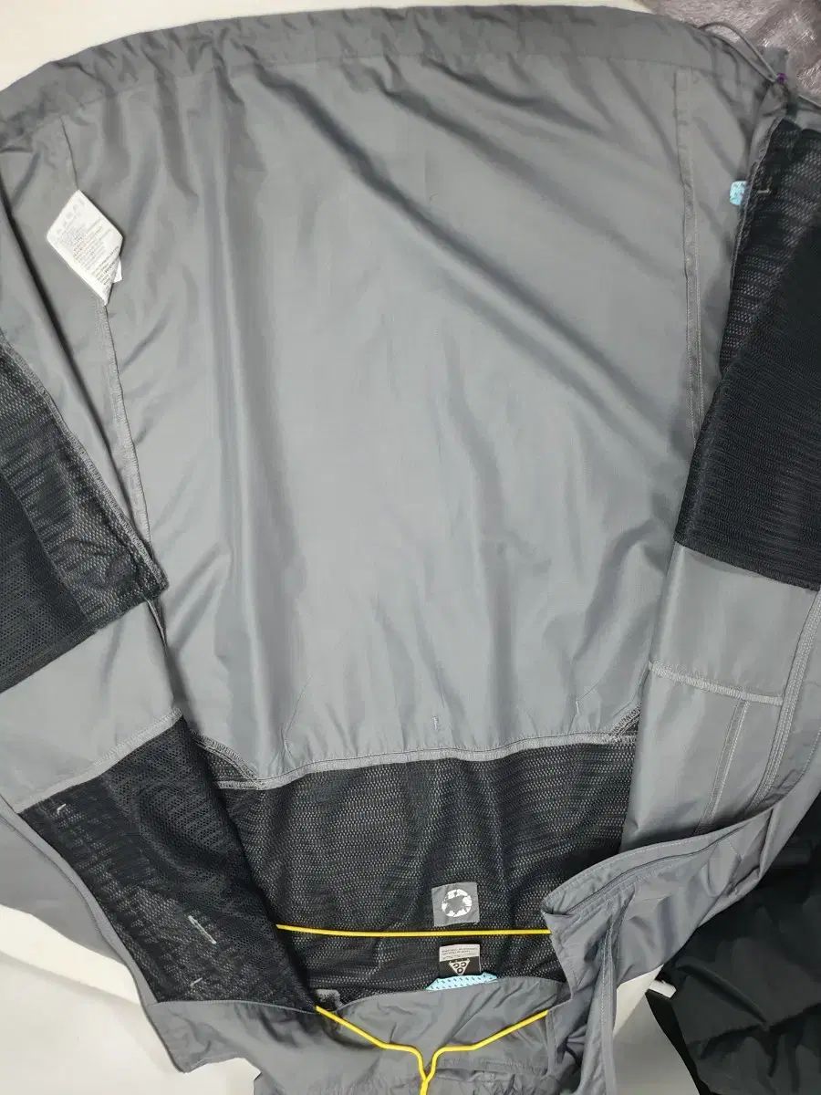 ナイキ ACG ウィンドブレーカー ジャケット チャコール グレー M ナイキ ACG ウィンドブレーカー ジャケット チャコール グレー M