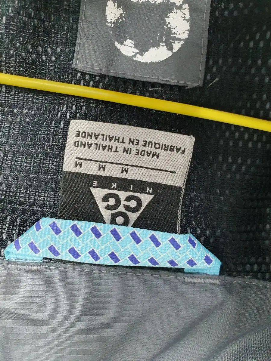 ナイキ ACG ウィンドブレーカー ジャケット チャコール グレー M ナイキ ACG ウィンドブレーカー ジャケット チャコール グレー M