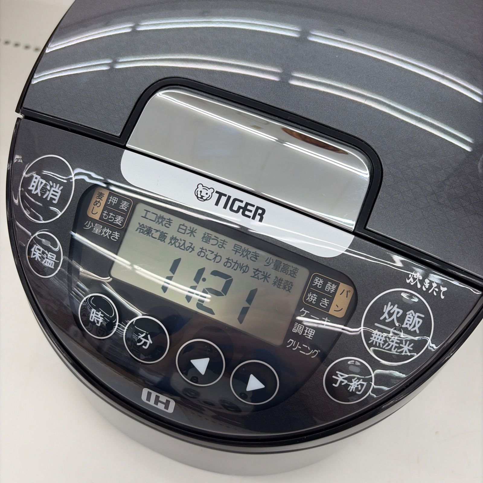 ☆リユースのサカイ東金店☆ タイガー 炊飯ジャー 5.5合 JPW-S100 24