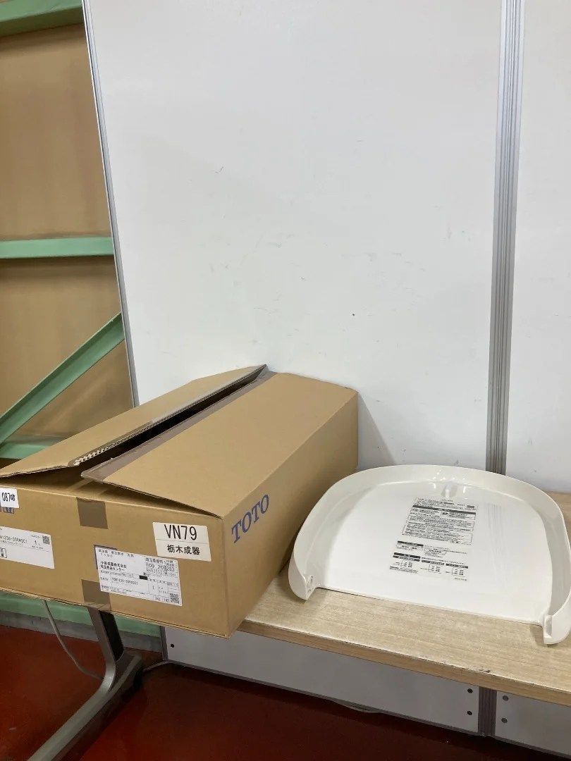 新品未使用　TOTO 便ふた ウォシュレット KM TCF702