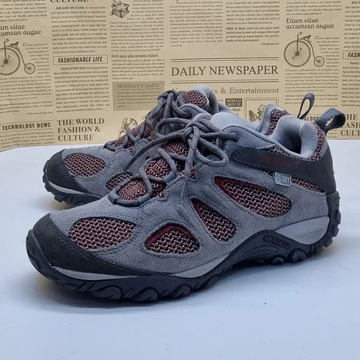 MERRELL メレル ヨコタ2 トレッキングシューズ 240