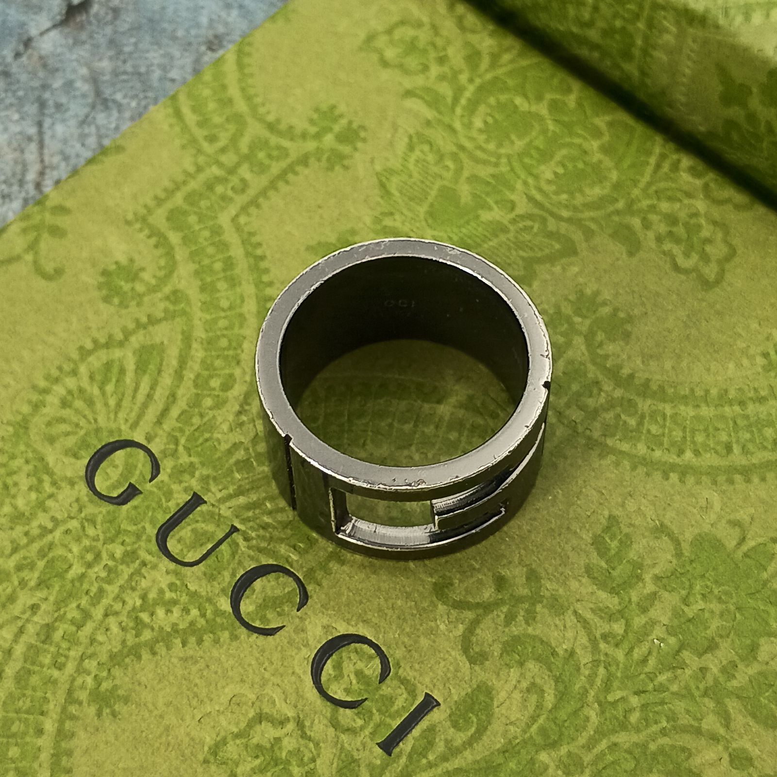 GUCCI 　グッチ 　17号　ブラック　Gカット　ブランデッドG　リング　指輪　 表記18号 メンズ 　Gロゴ　シルバー925　 ヴィンテージ