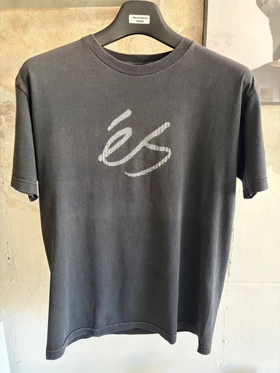 00s eS skate Tシャツ