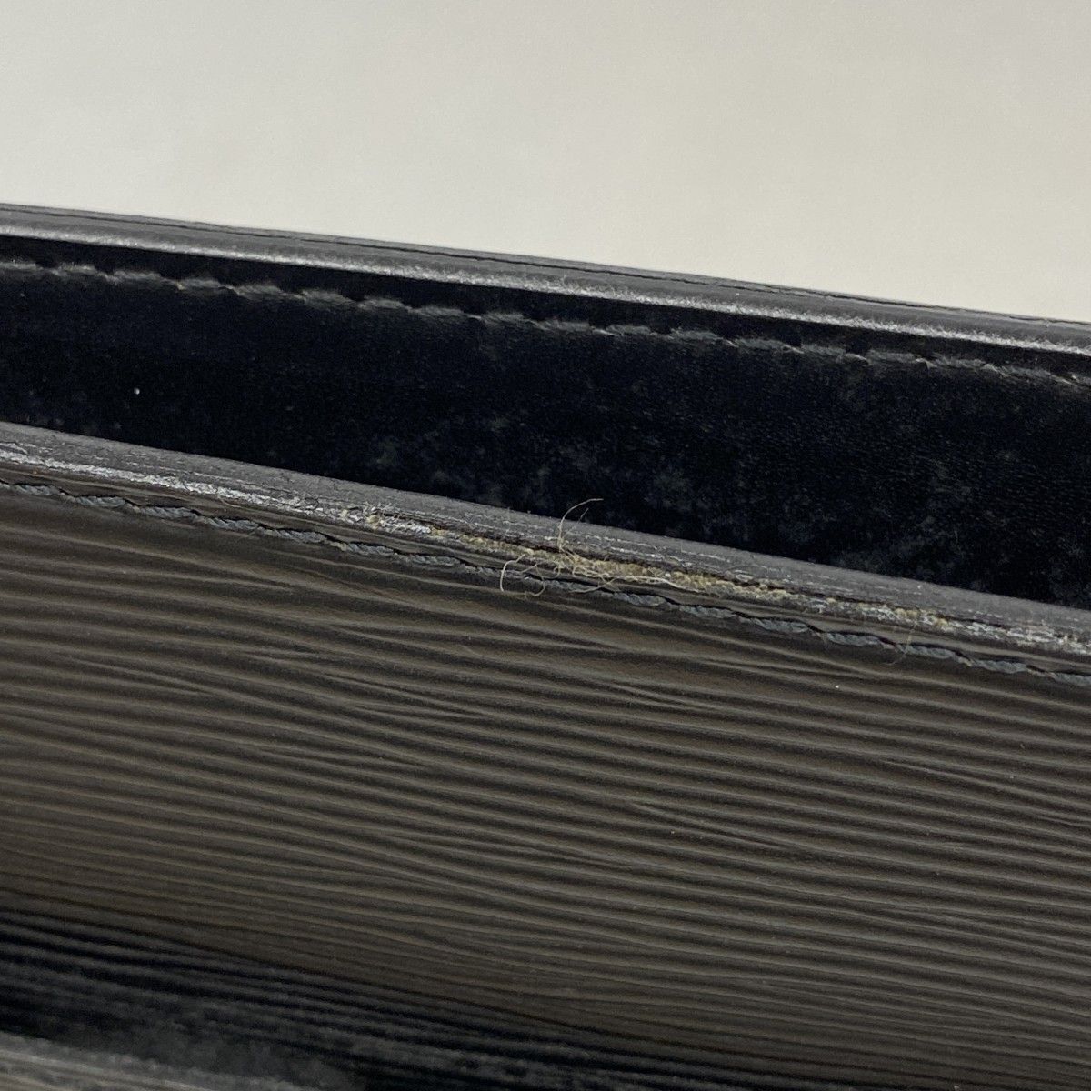 【6ec1817-k】ルイヴィトン クラッチバッグ エピ ポシェットオム M52522 ノワール【中古】メンズ 【6ec1817-k】ルイヴィトン クラッチバッグ エピ ポシェットオム M52522 ノワール【中古】メンズ
