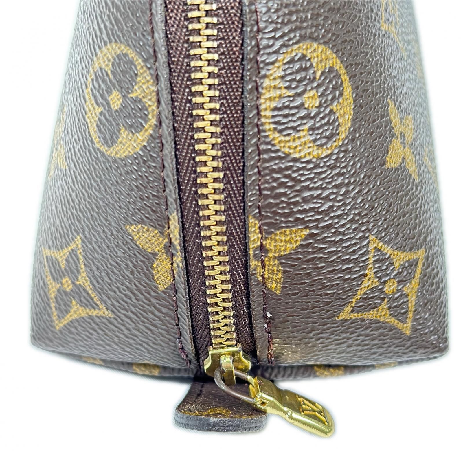 LOUIS VUITTON ルイ・ヴィトン トゥルース・ドゥミロンド ポーチ 
