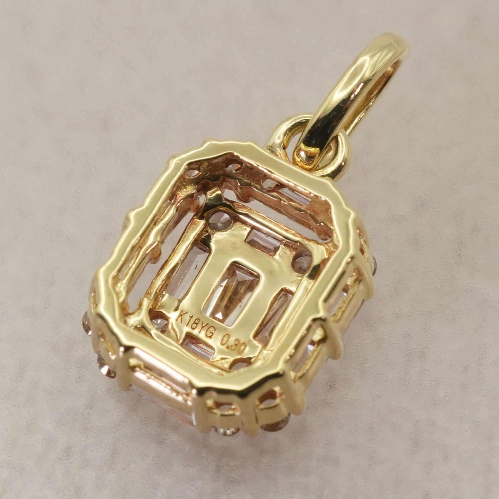 K18 テーパー パヴェ ダイヤ 0.30ct ネックレストップ/25-4056 - メルカリ