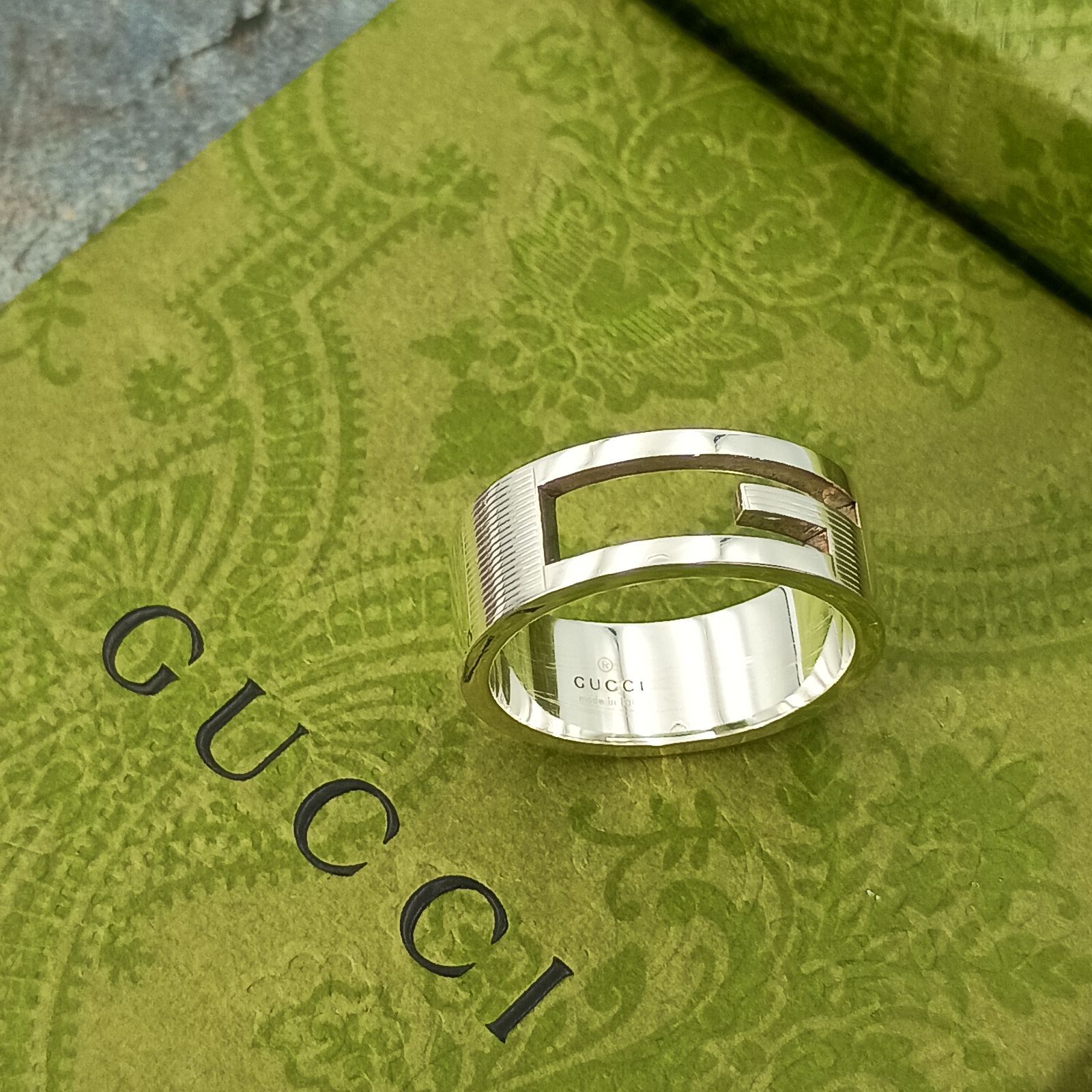 GUCCI　グッチ　約20.5号 　Gカット　ブランデッドG　リング　指輪　表記21号 メンズ　シルバー925