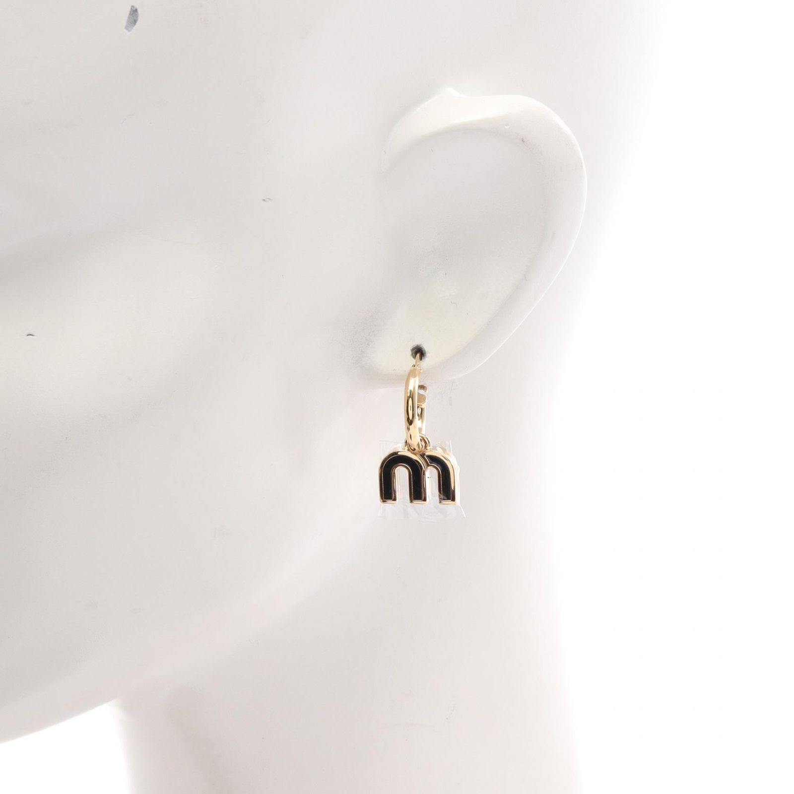 Miu Miu ミュウ ミュウ エナメルメタル 3点セット ピアス Miu Miu ミュウ ミュウ エナメルメタル 3点セット ピアス