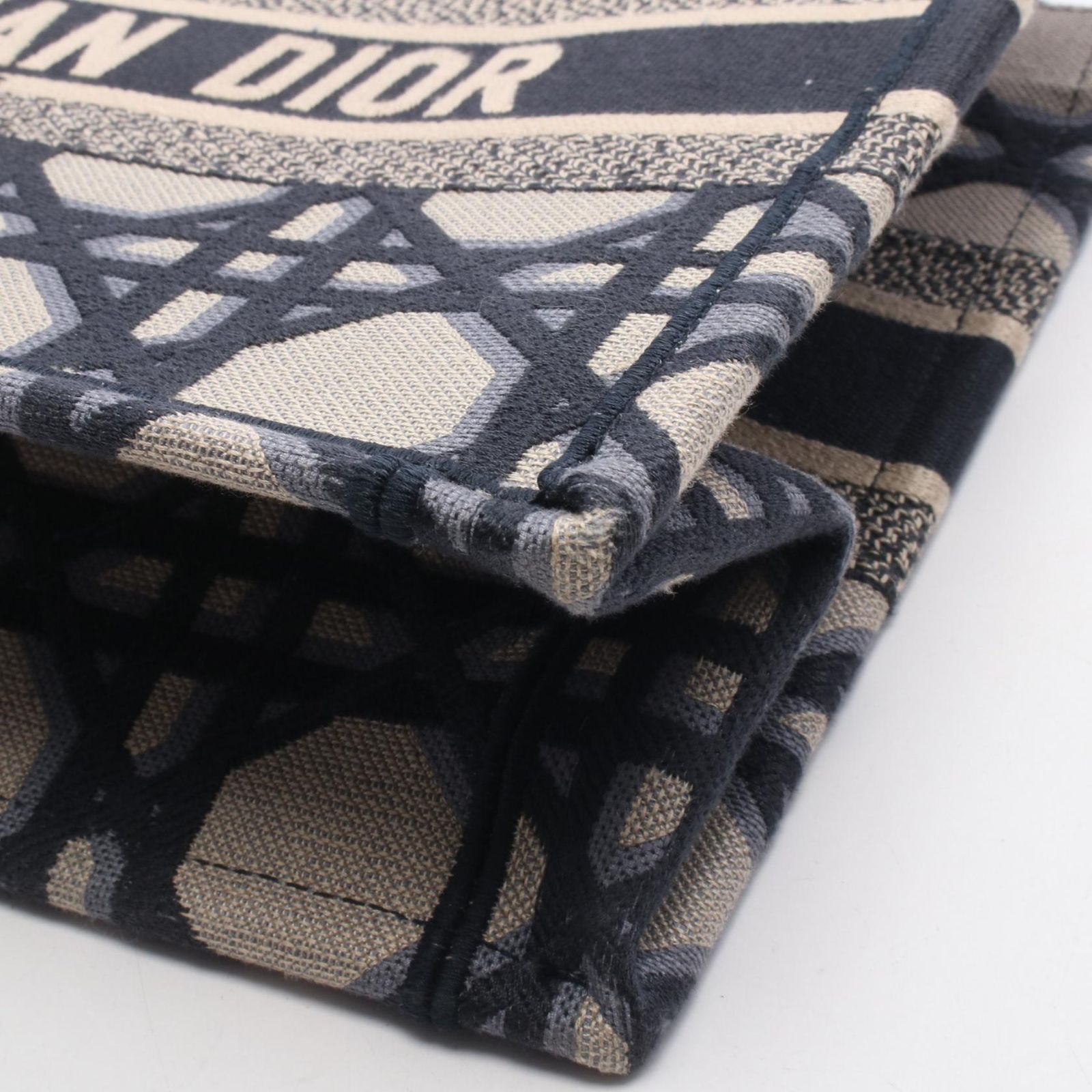 Dior ディオール BOOK TOTE ブックトート ミディアム トートバッグ Dior ディオール BOOK TOTE ブックトート ミディアム トートバッグ