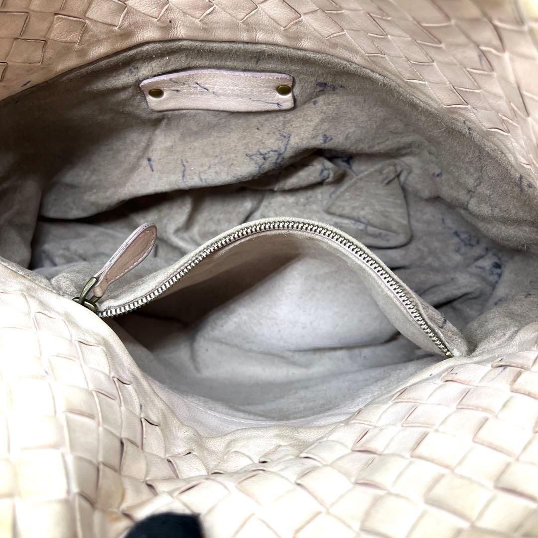 BOTTEGA VENETA ボッテガヴェネタ イントレチャート 編み込み レザー