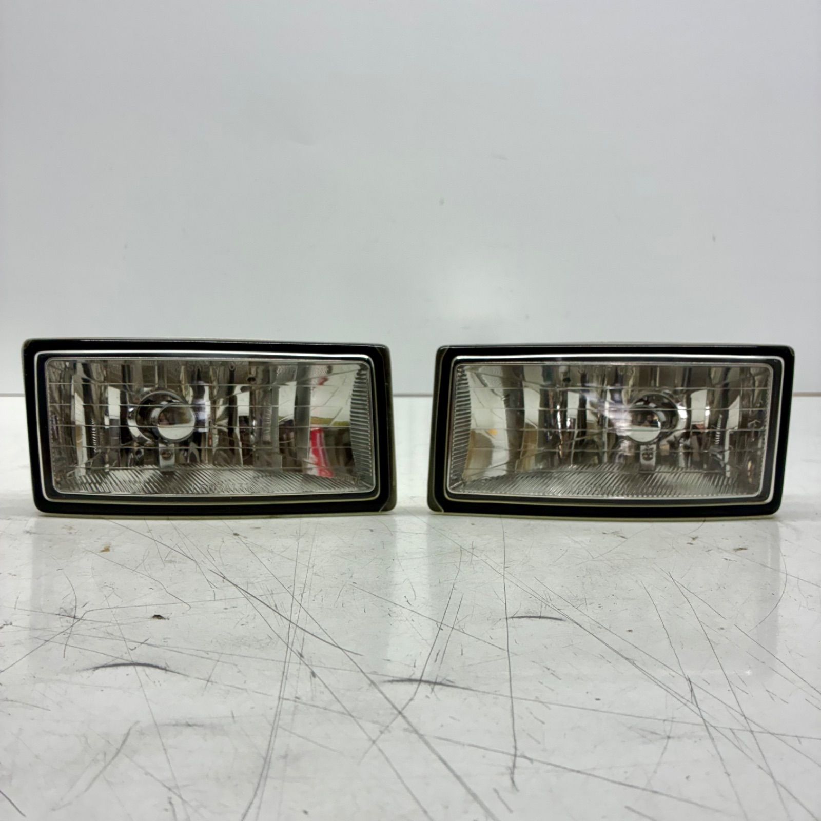 美品【コーティング済】スズキ MH21S MH22S MJ21S ワゴンR RR AZワゴン フォグ ライト ランプ バンパー 左右セット LR AL LE03A131 P80548