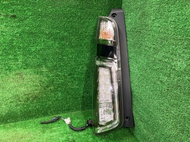 N-WGN JH2 左テールランプ・テールライト カスタムG ターボパッケージ スタンレー W1399 33550-T6G-J01 NH850