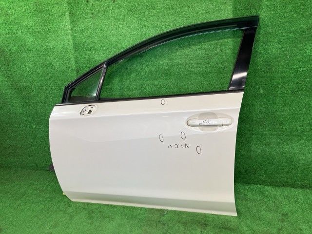 インプレッサ GK7 左フロントドア G4 2.0I-L アイサイト 4WD セントラル M2E1 60009FL0109P K1X