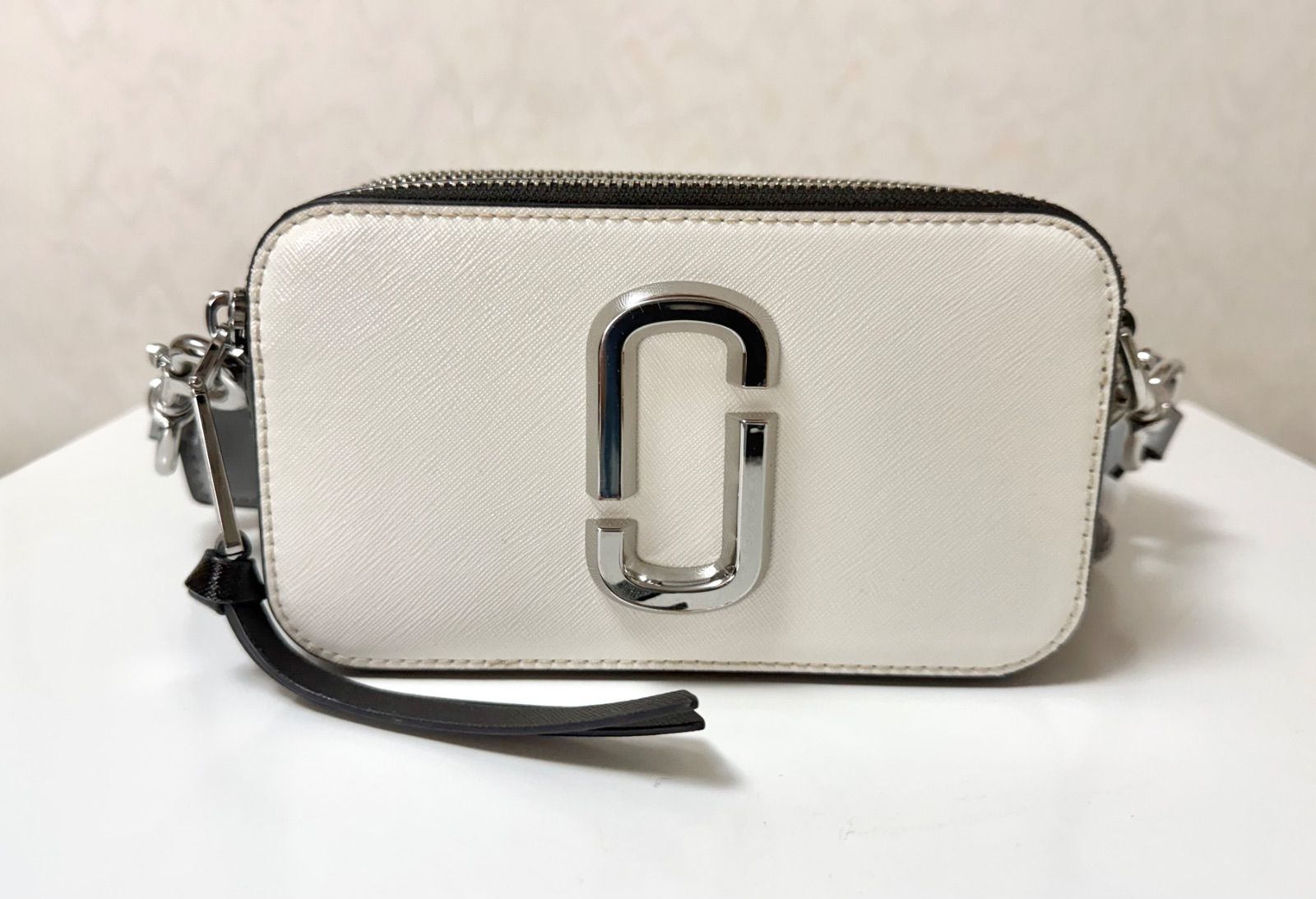MARC JACOBS マークジェイコブス スナップショット ショルダーバッグ ホワイト ブラック