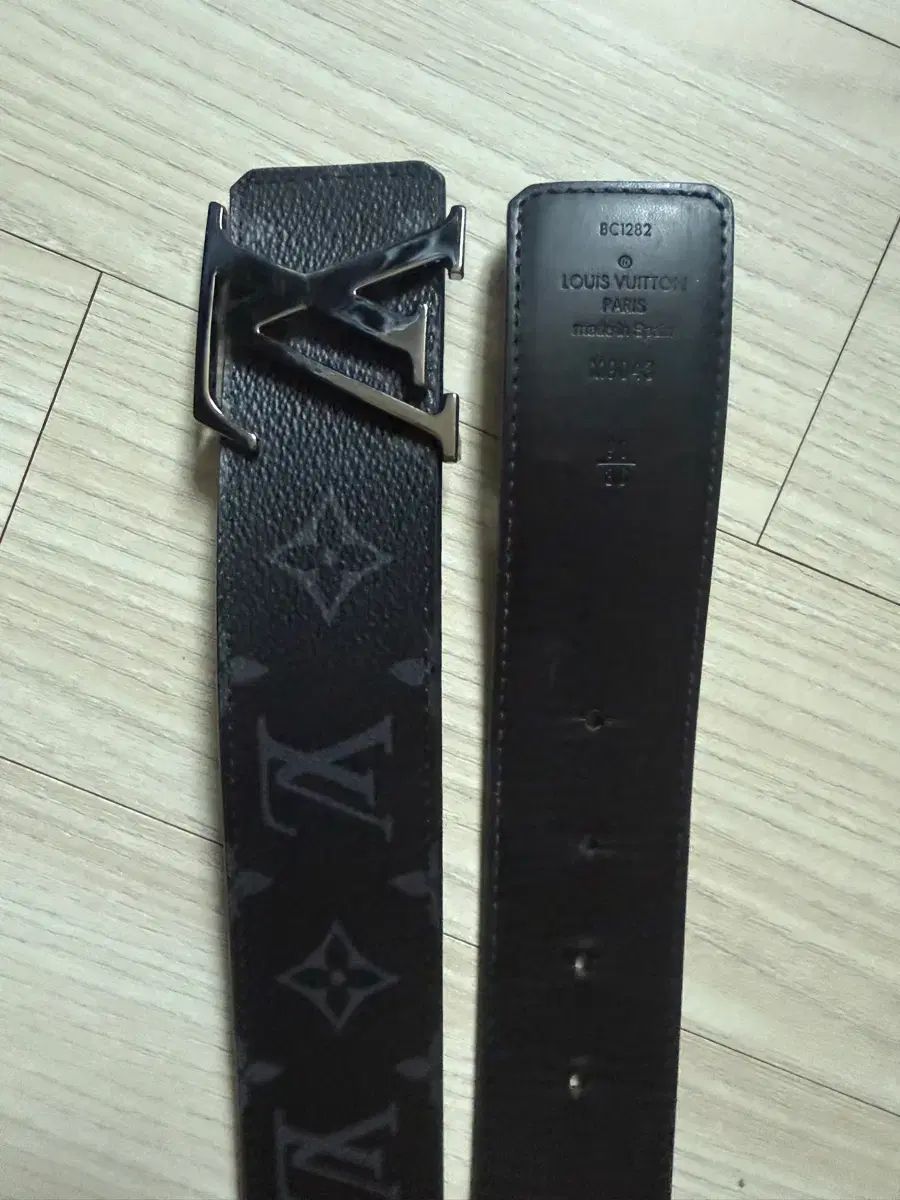 ルイヴィトン ブラック モノグラム ベルト