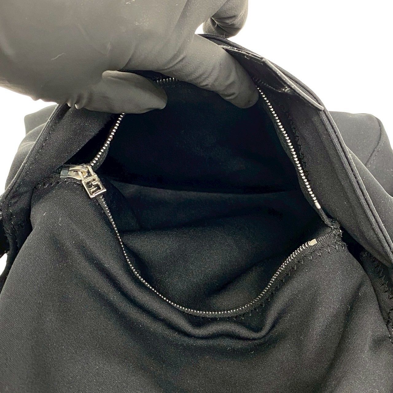 極 美品 袋付 FENDI フェンディ マンマバケット FF ロゴ 金具 