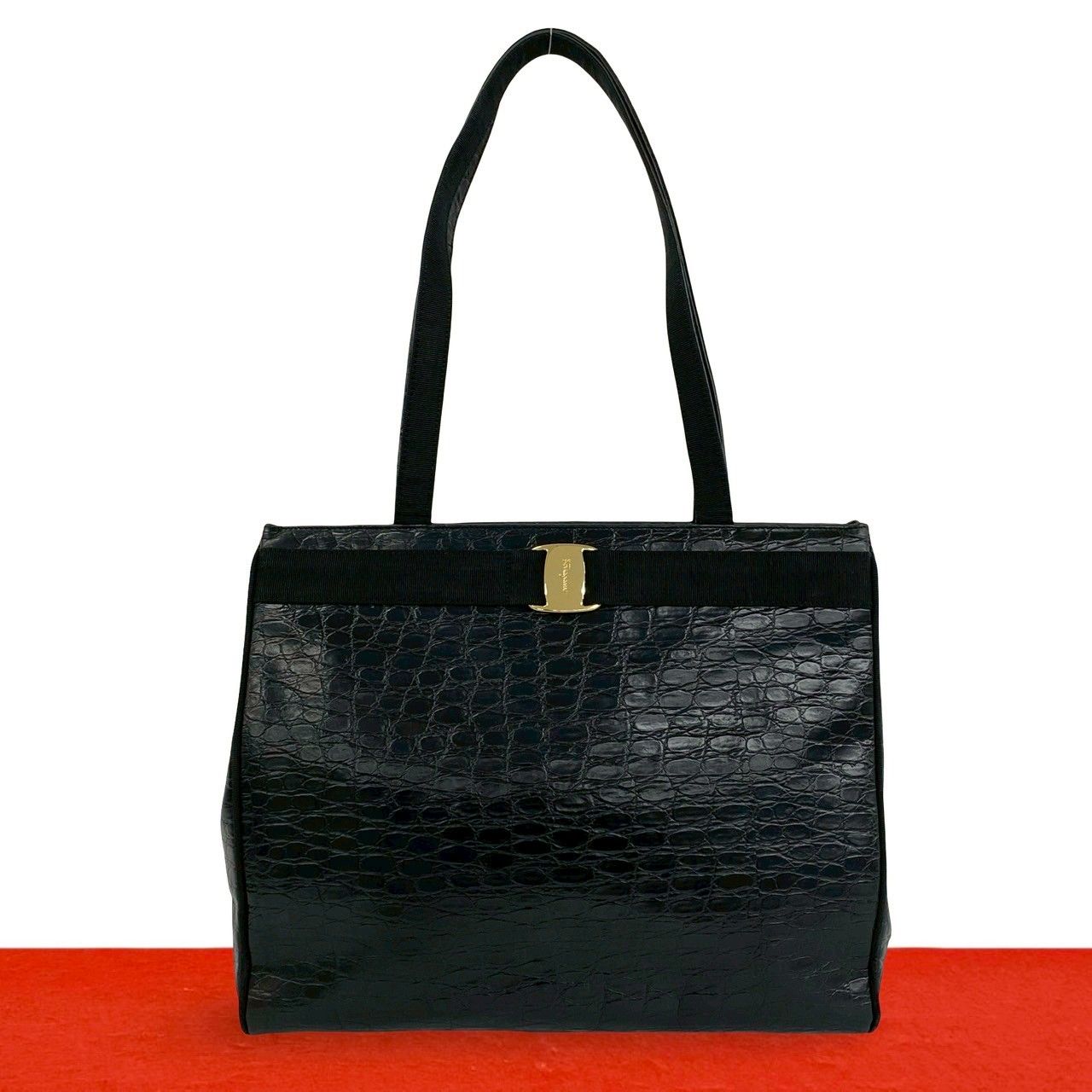 極 美品 Salvatore Ferragamo サルヴァトーレフェラガモ ヴァラリボン 金具 レザー 本革 トートバッグ セミ ショルダーバッグ 黒 30295