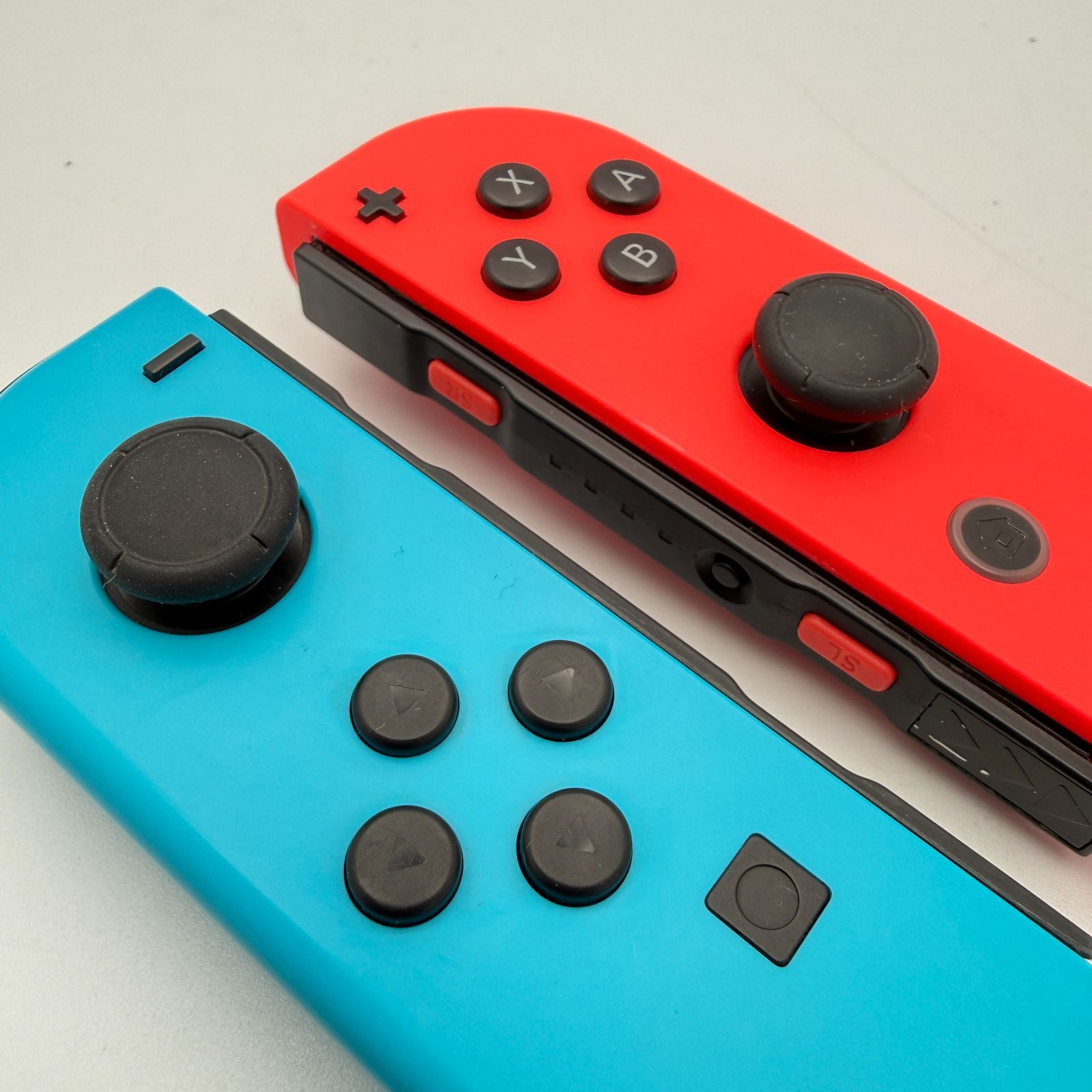 中古・箱、ドック相違】Nintendo Switch 本体 Joy-Con（L）ネオン
