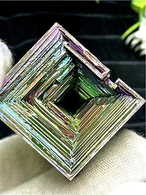 鉱物標本】ビスマス（Bismuth）B91U3/27U30D - メルカリ